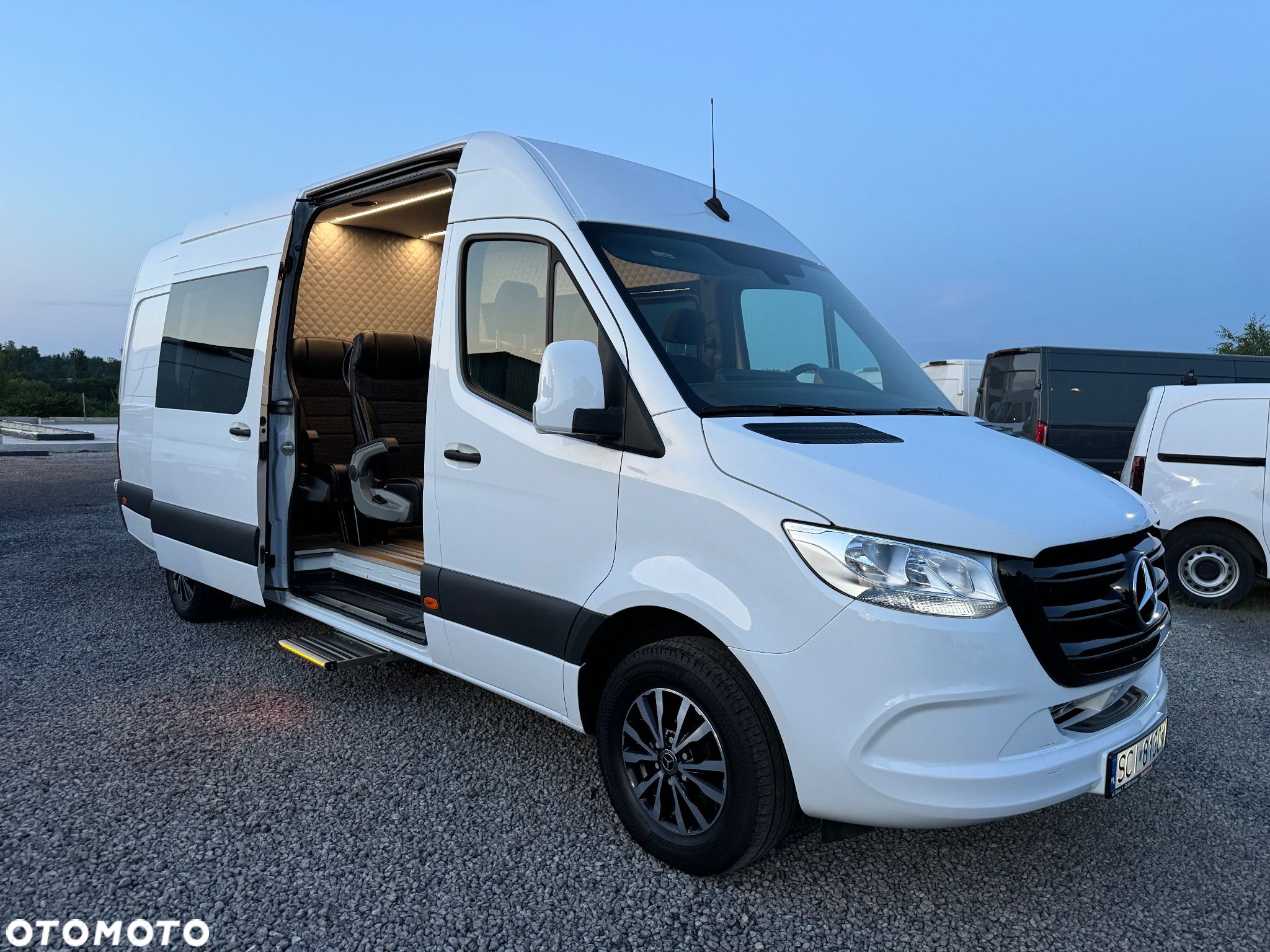 Mercedes-Benz Sprinter - 1