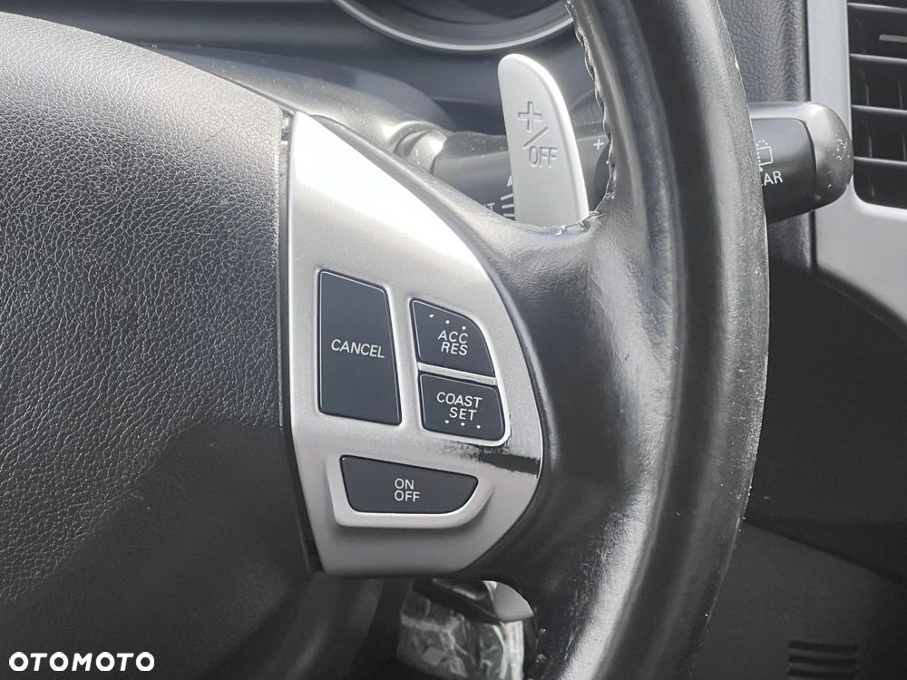 Mitsubishi Outlander 2.0 2WD CVT Invite - 32