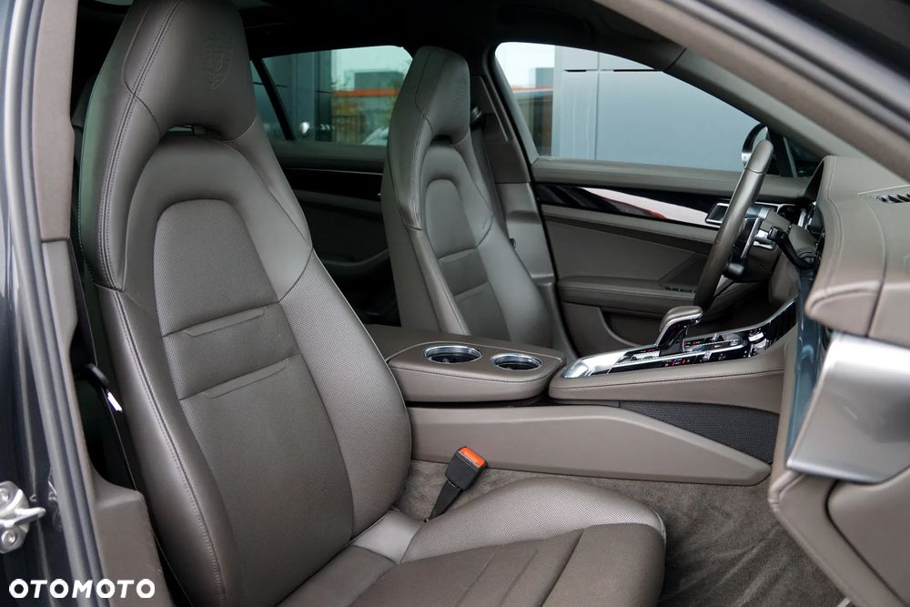 Porsche Panamera 4 Sport Turismo - 31