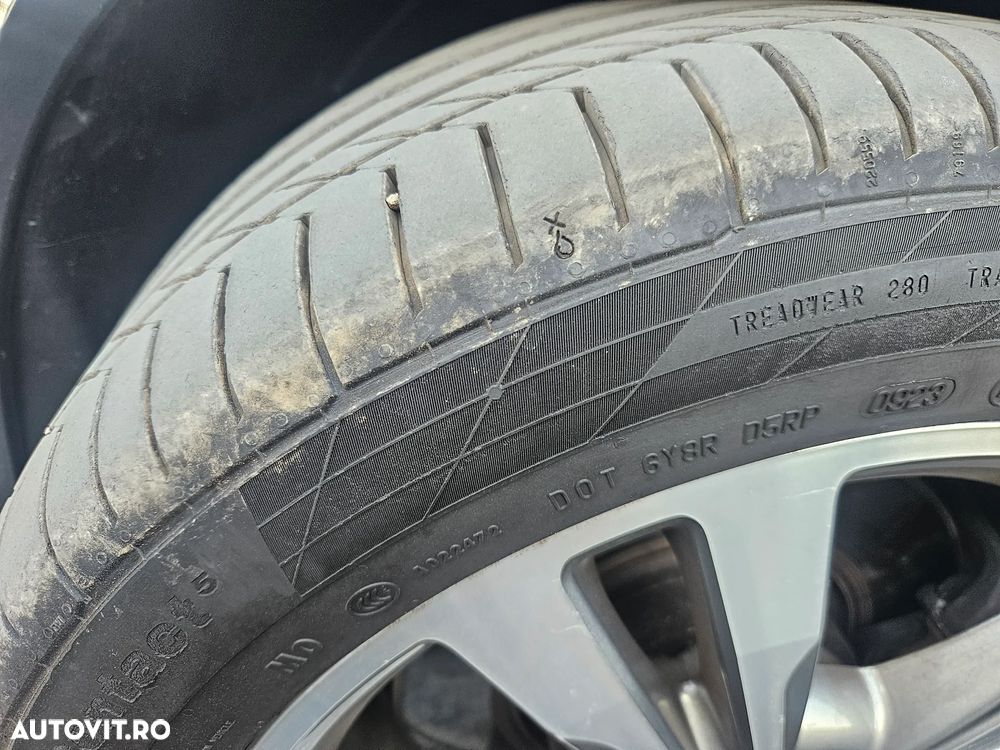 Mercedes-Benz E 300 BLUETEC HYBRID Aut. - 31