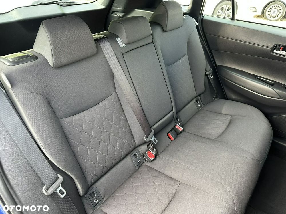 Toyota Corolla Cross - 18