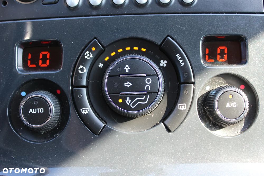 Peugeot 5008 HDI FAP 110 Premium - 21