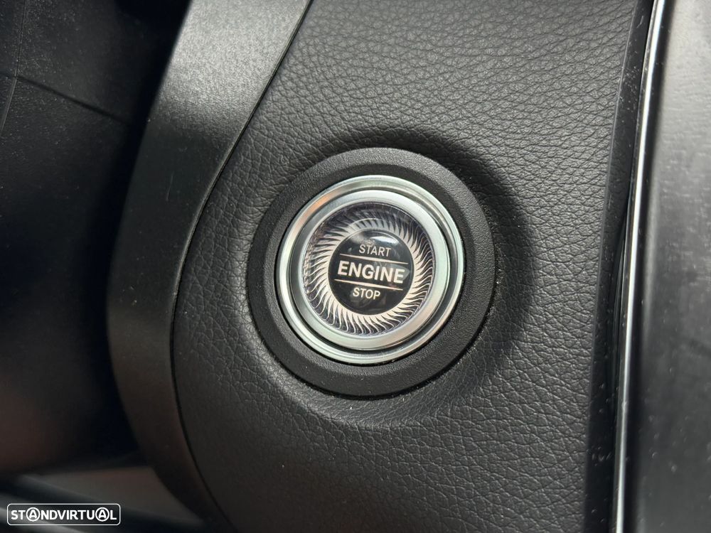 Mercedes-Benz GLC 300 - 30