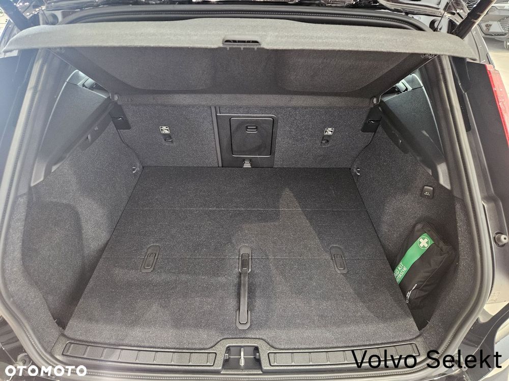Volvo XC 40 - 38