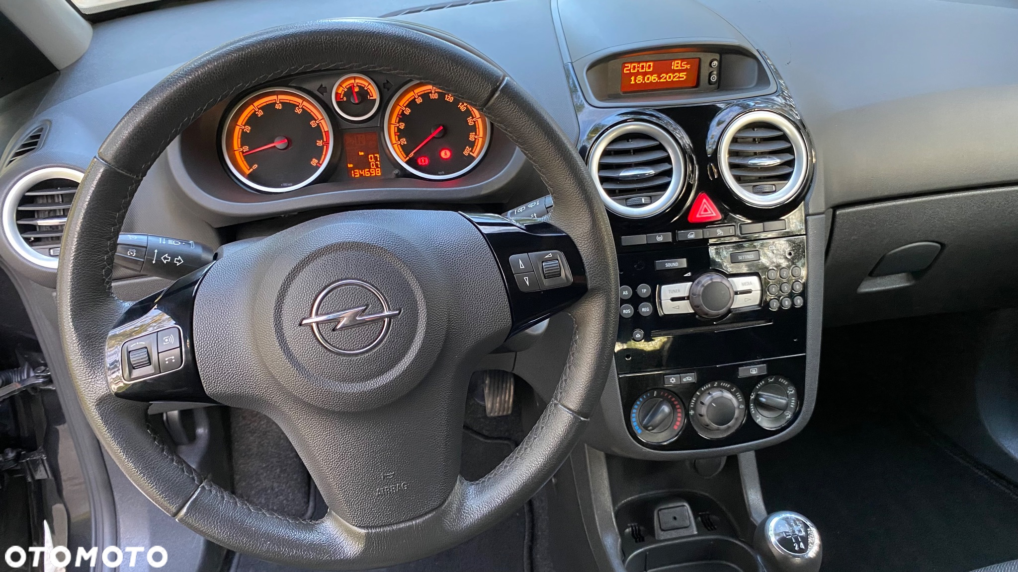 Opel Corsa 1.2 16V Color Edition - 10