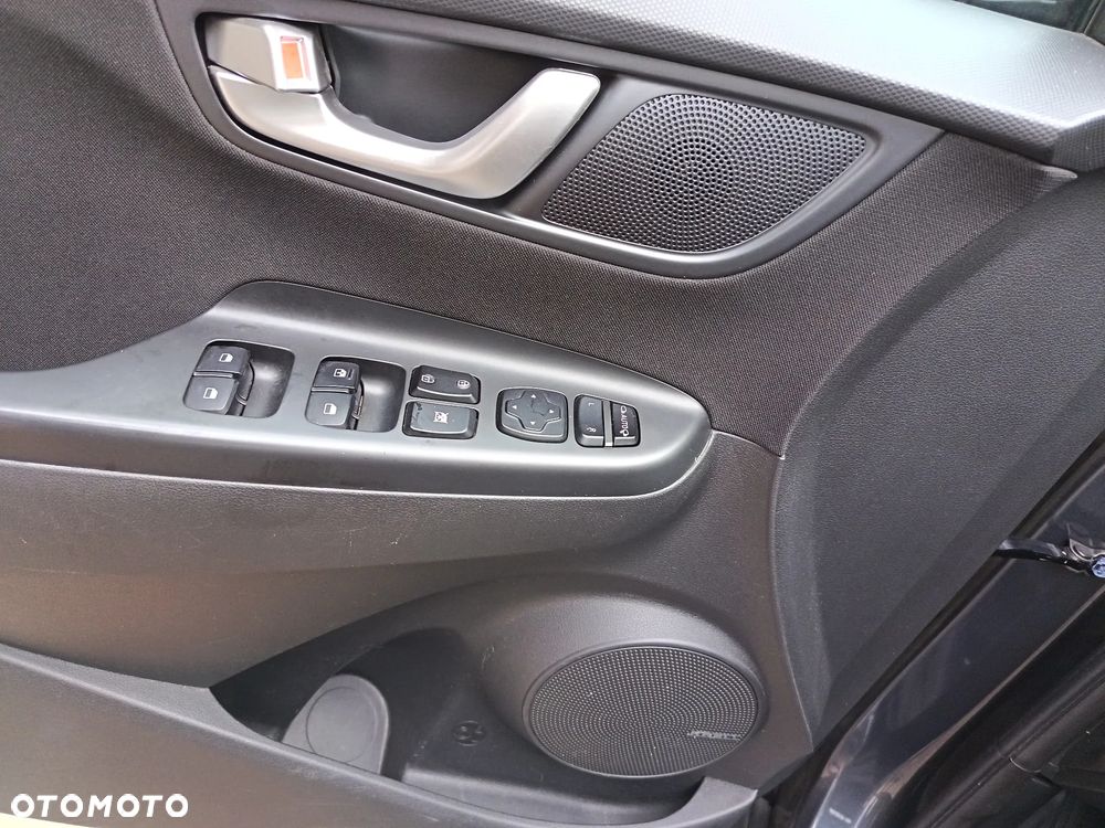 Hyundai Kona 1.6 GDI Hybrid Premium DCT - 17