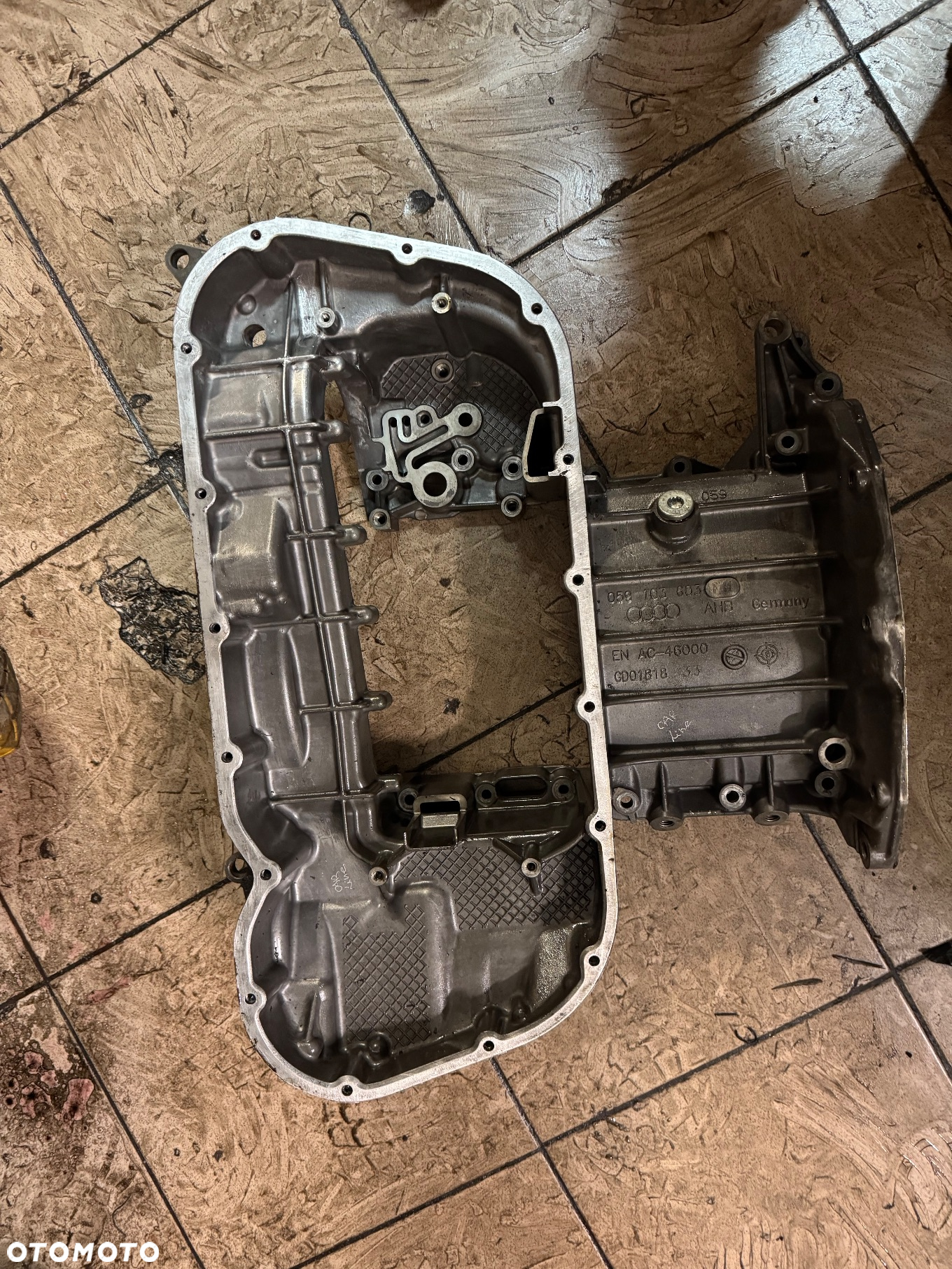 Blok silnika 3.0 Tdi v6 CRT - 9