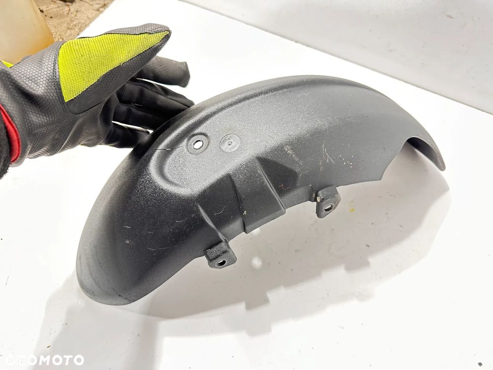 Nadkole błotnik P  Peugeot Metropolis 400 - 1