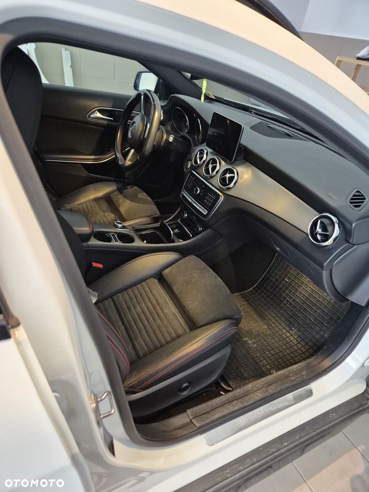 Mercedes-Benz GLA 220 4-Matic AMG Line - 5