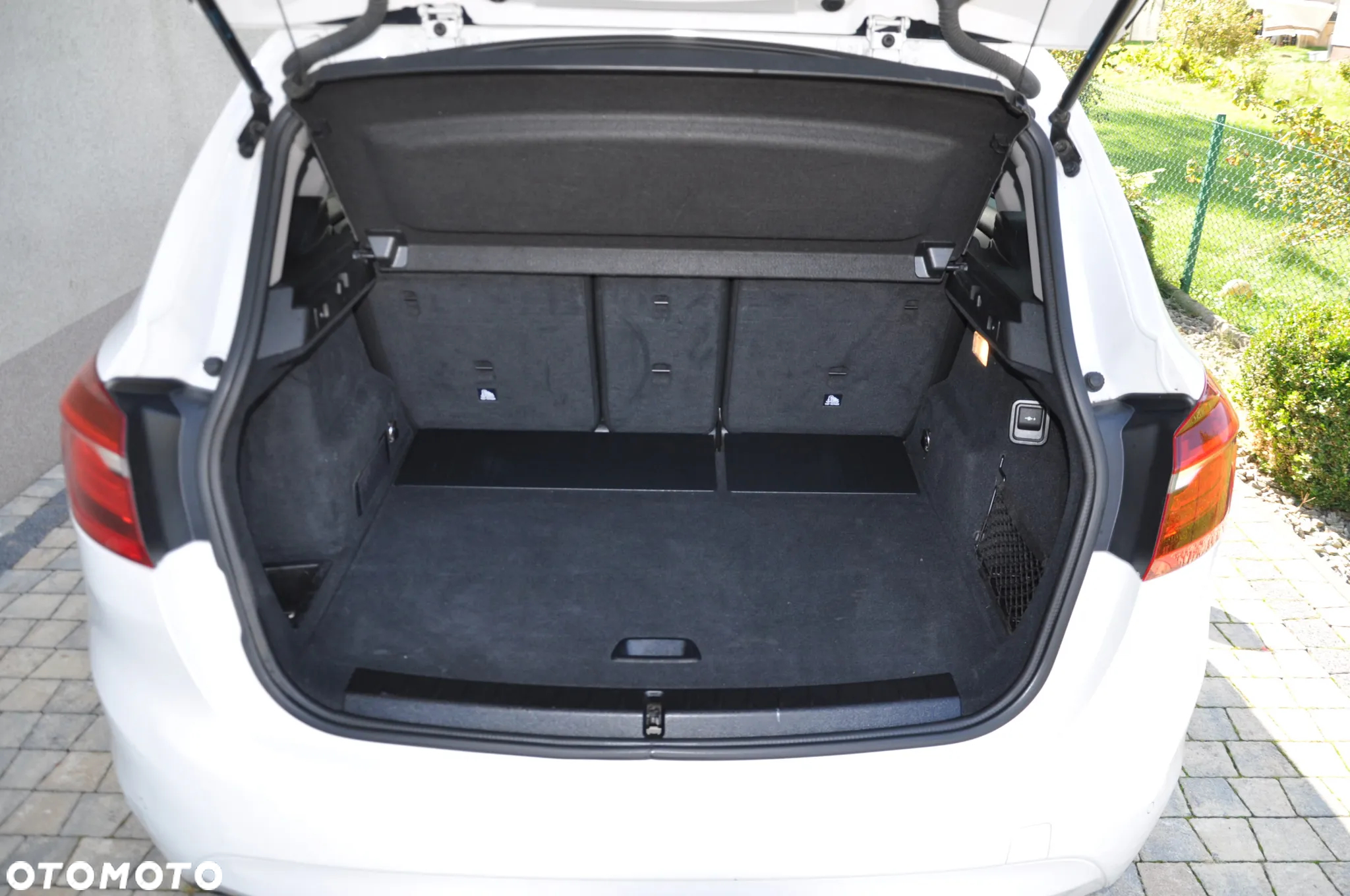 BMW Seria 2 218d Active Tourer - 13