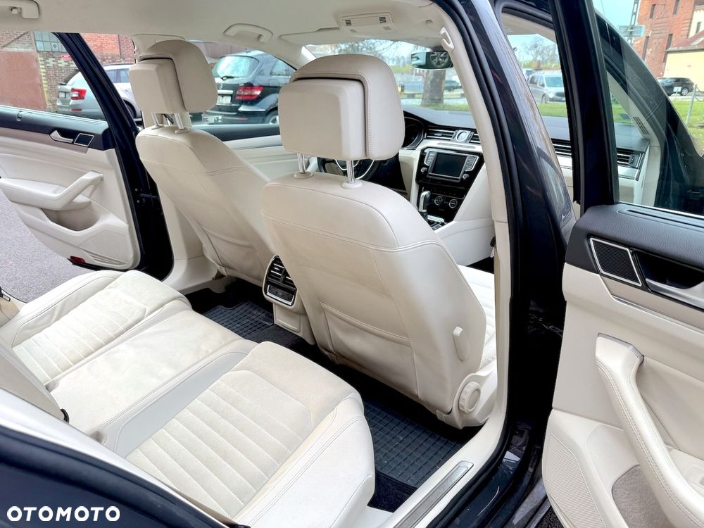 Volkswagen Passat 1.8 TSI BMT Highline DSG - 26