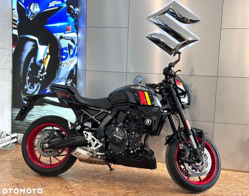 Suzuki GSX - 6