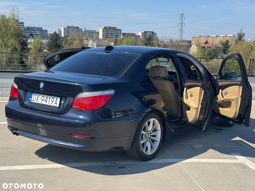 BMW Seria 5 525d Edition Exclusive - 11