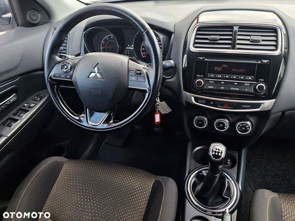 Mitsubishi ASX - 10