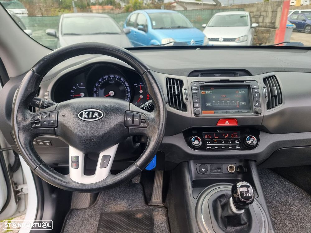 Kia Sportage 1.7 CRDI ISG LX - 9