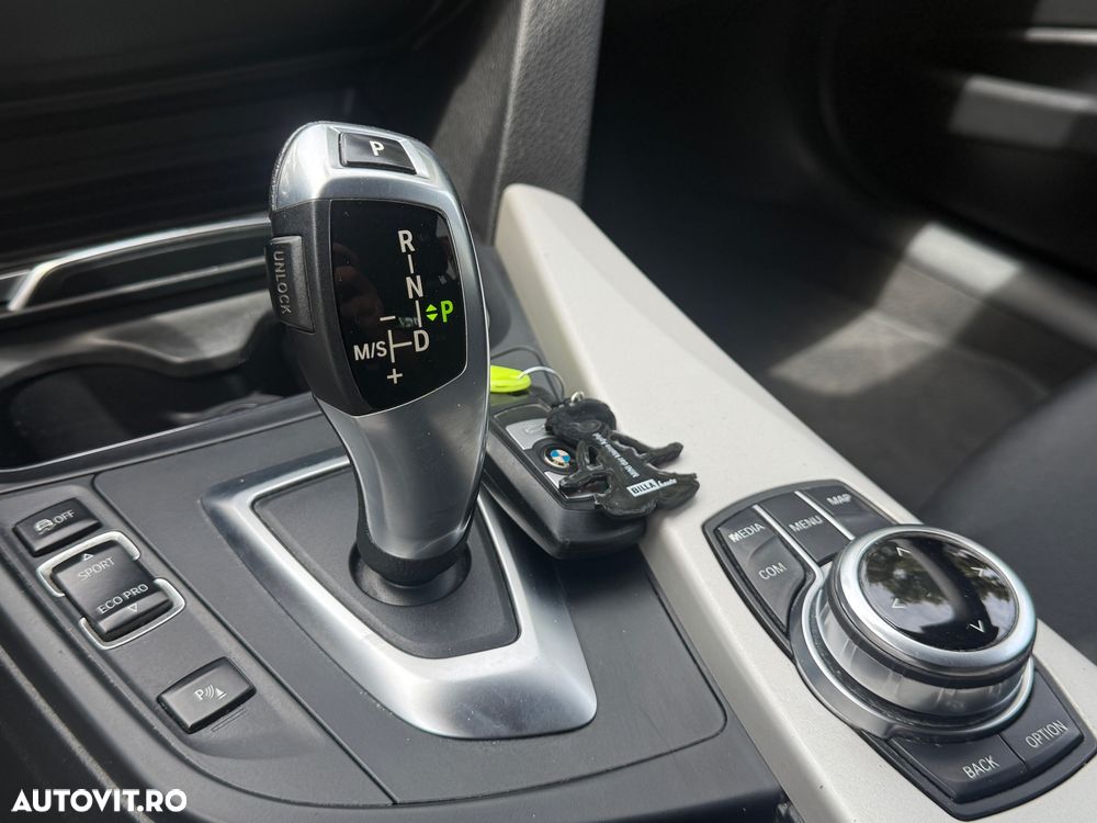 BMW Seria 3 320d Aut. Advantage - 23