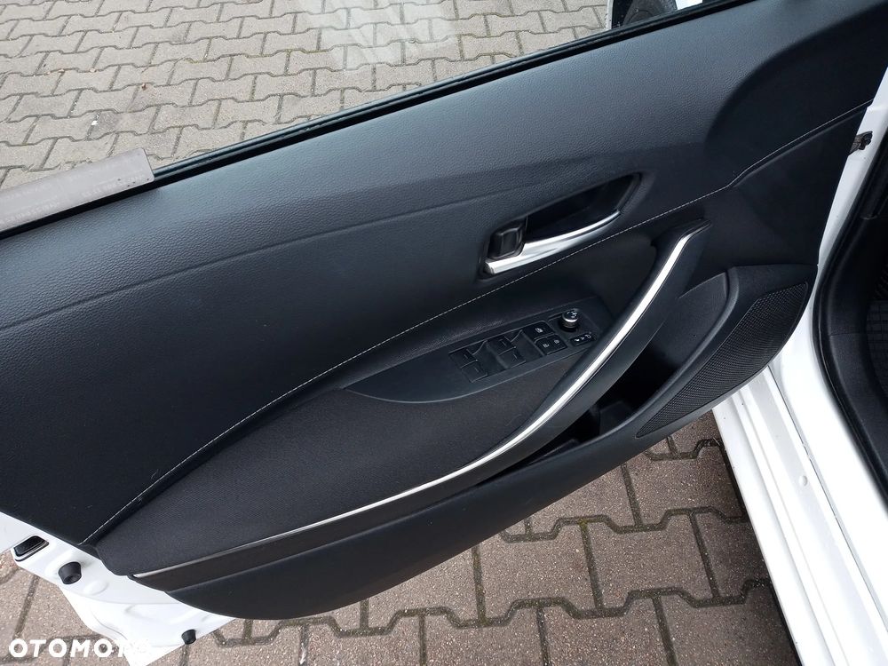 Toyota Corolla 1.8 Hybrid GPF Comfort - 12