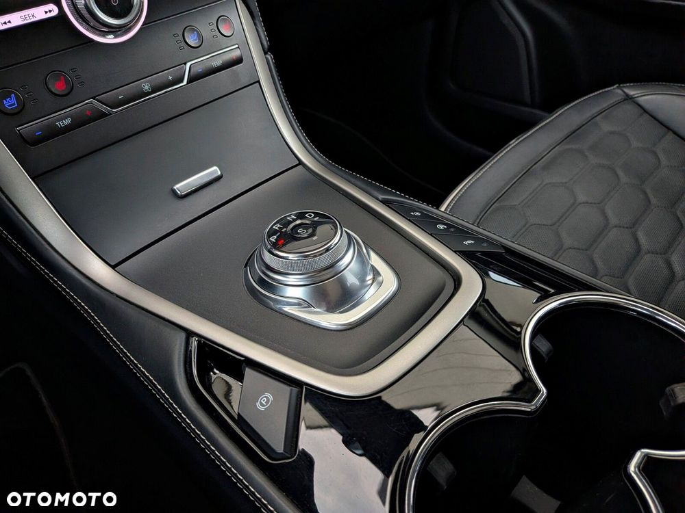 Ford S-Max - 36