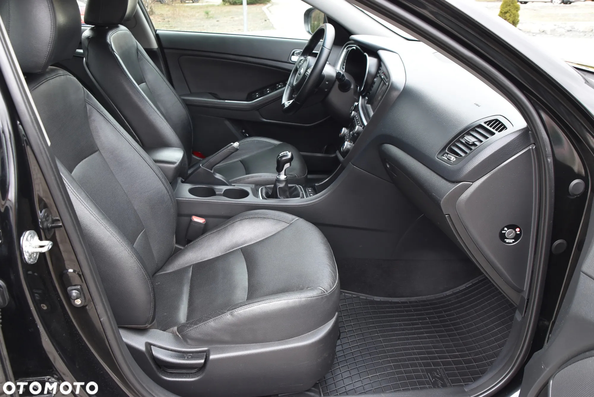 Kia Optima - 40