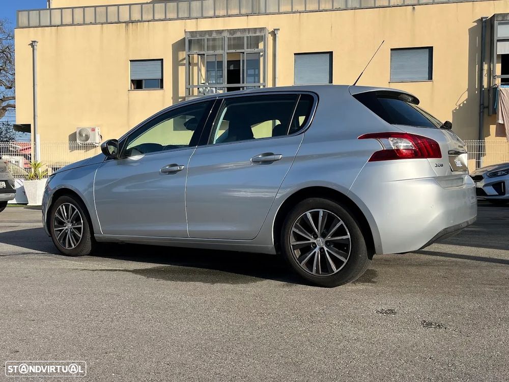 Peugeot 308 1.6 e-HDi Allure - 32