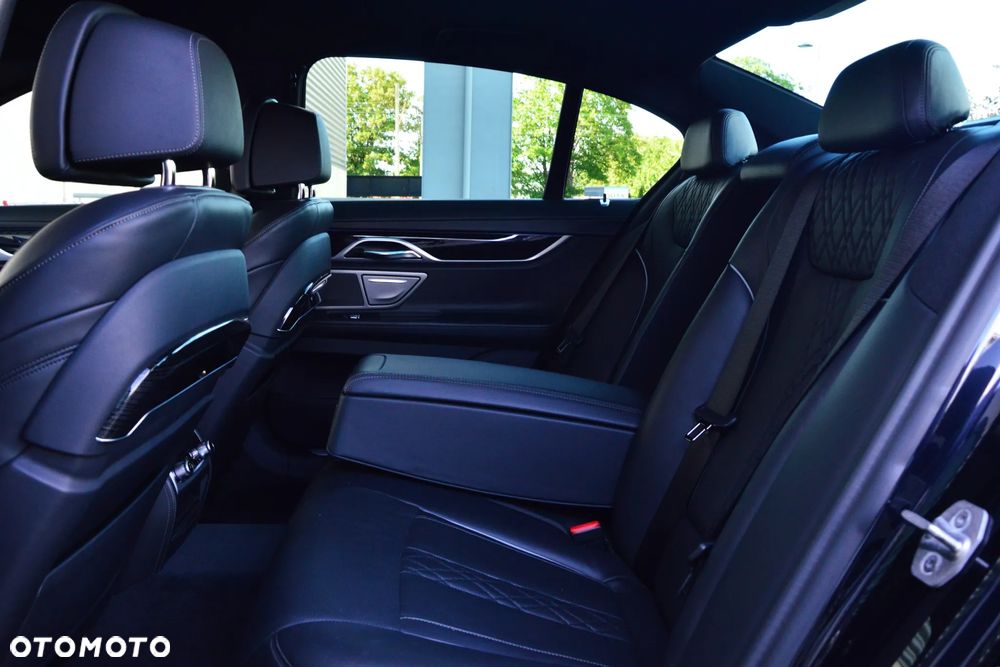 BMW Seria 7 750d xDrive - 16