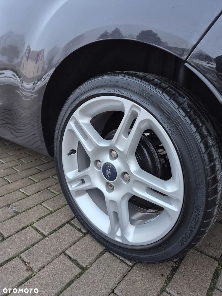 Ford Fiesta 1.4 Sport - 20
