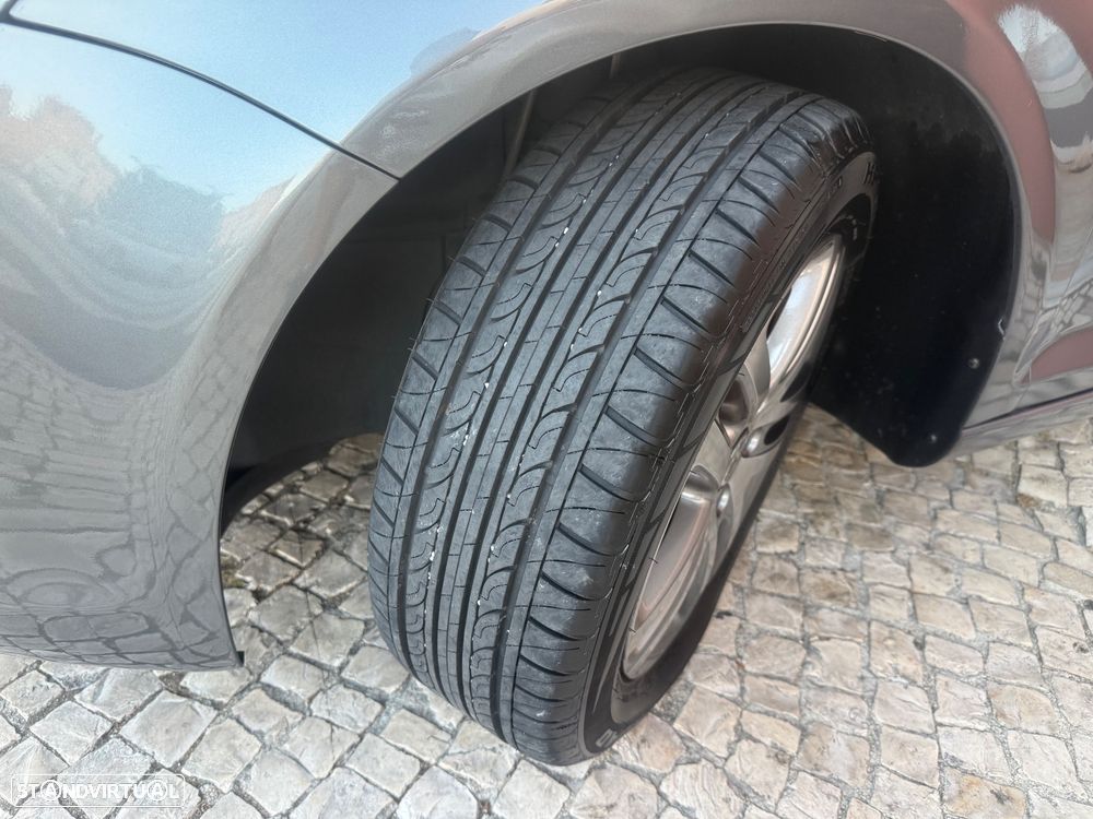 VW Golf Plus 1.6 TDi Highline - 14
