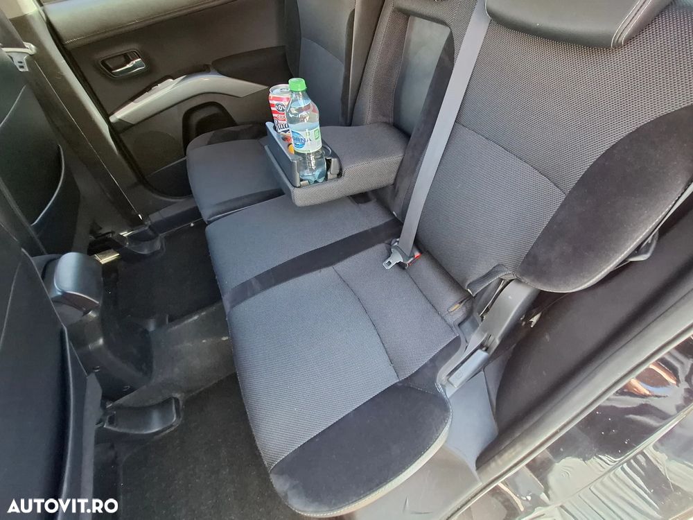 Mitsubishi Outlander 2.2 DI-D 4WD Intense A13 - 22