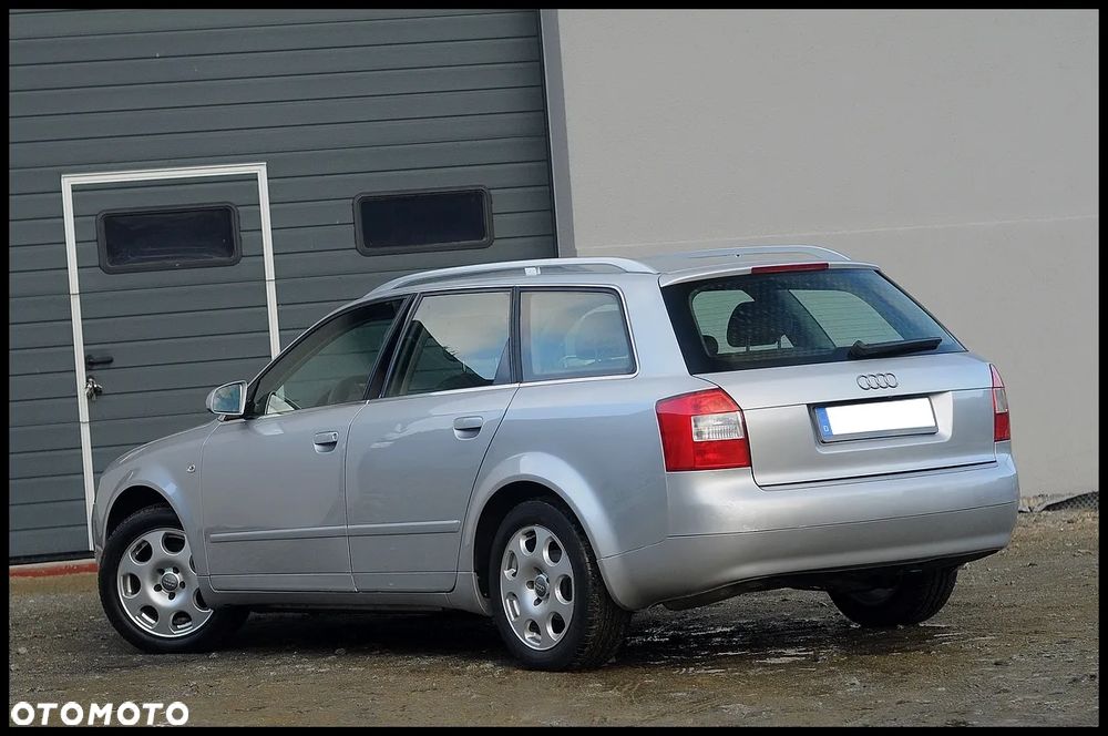 Audi A4 Avant - 4