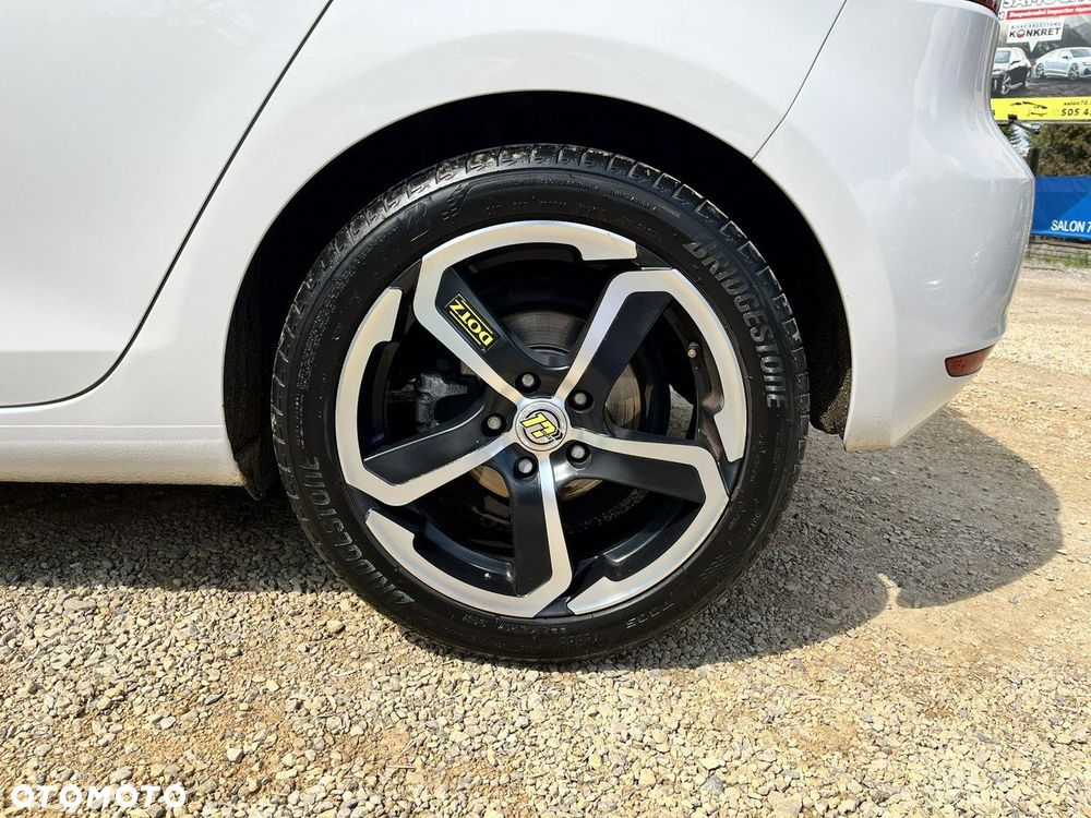 Volkswagen Golf - 13