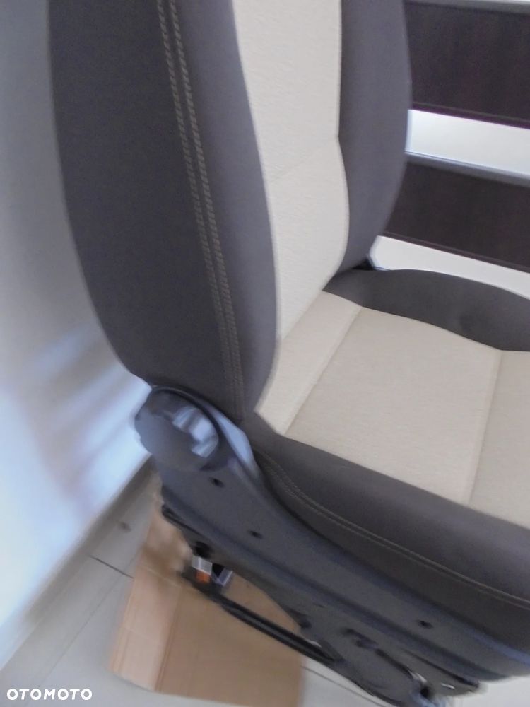 FOTEL FIAT DUCATO PROACE BOXER PRAWY PASAŻERA - 3
