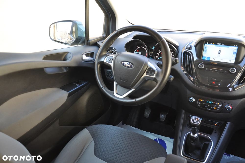 Ford Tourneo Courier - 14