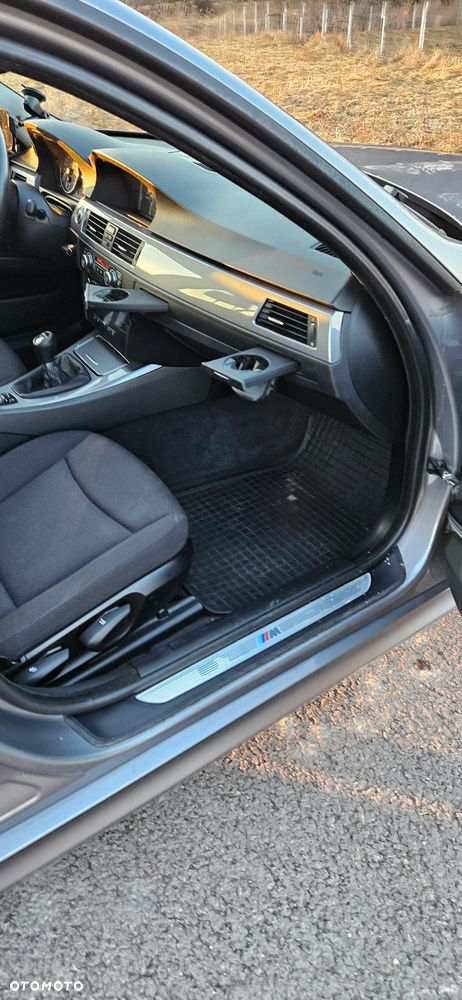BMW Seria 3 320i - 12