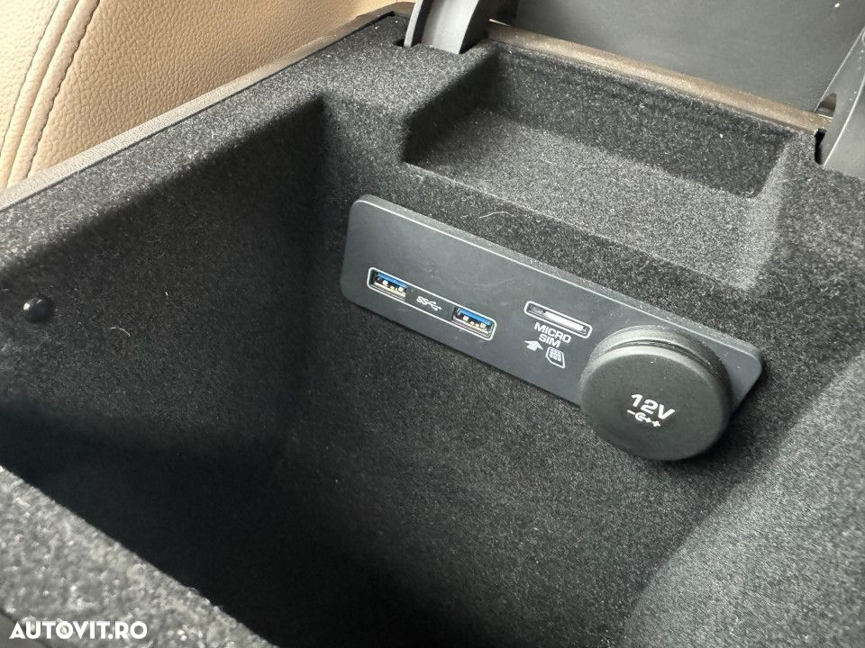 Jaguar F-Pace 20d AWD Aut. Prestige - 37