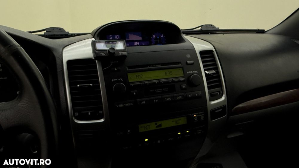 Toyota Land Cruiser - 16