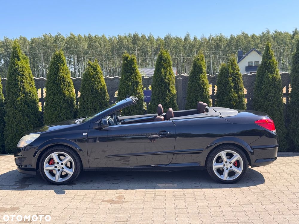 Opel Astra 1.6 Turbo Cosmo - 11