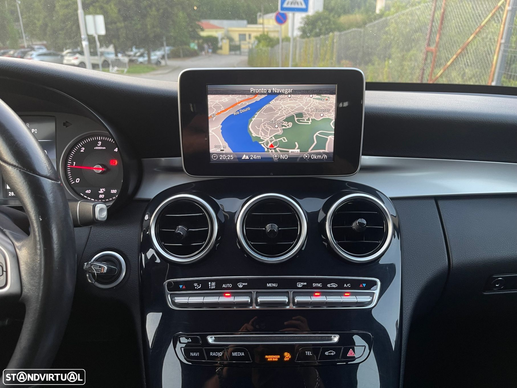Mercedes-Benz C 200 d Avantgarde Aut. - 32