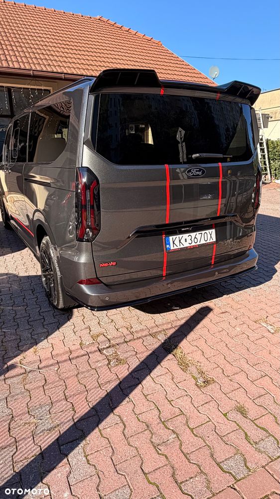 Ford Tourneo Custom - 26