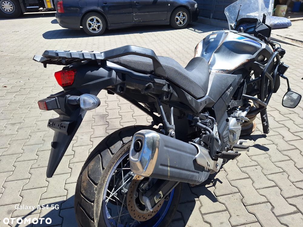 Suzuki V-STROM - 4