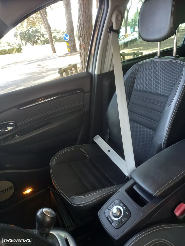 Renault Grand Scénic 1.6 dCi Bose Edition SS - 14