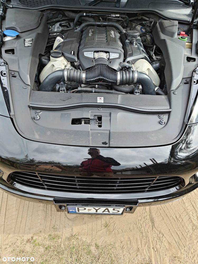 Porsche Cayenne Turbo Tiptronic S - 25