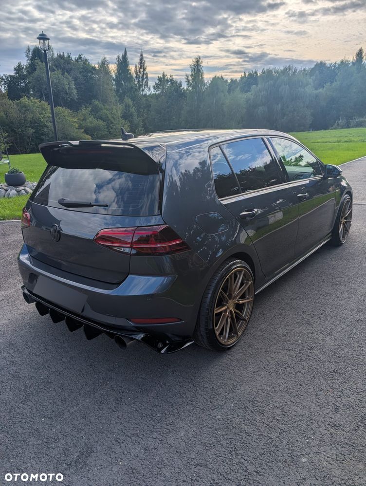Volkswagen Golf - 15
