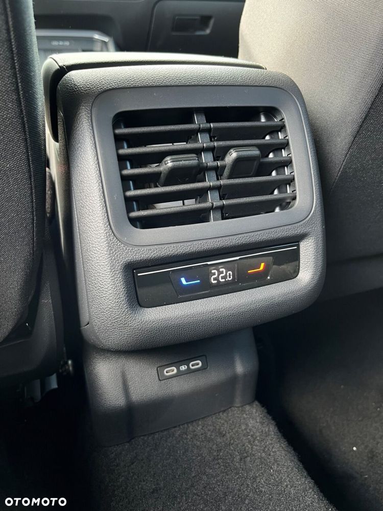 Volkswagen T-Roc 1.5 eTSI Life DSG - 10