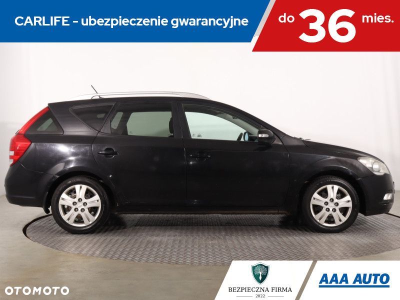 Kia Ceed - 8