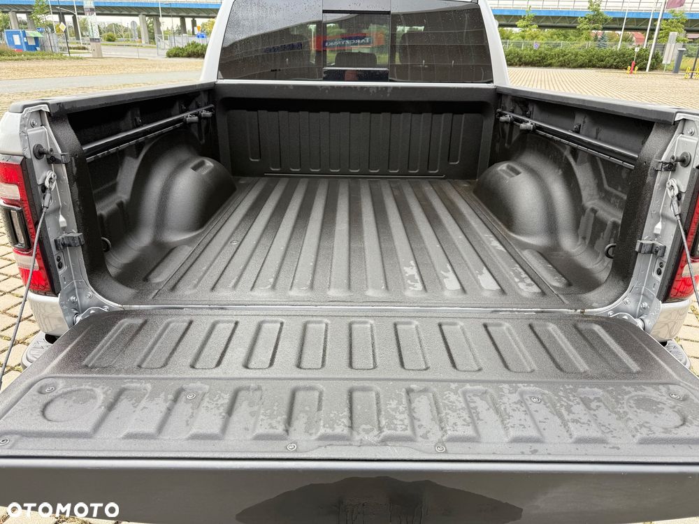 Dodge RAM 1500 5.7 4x4 - 7