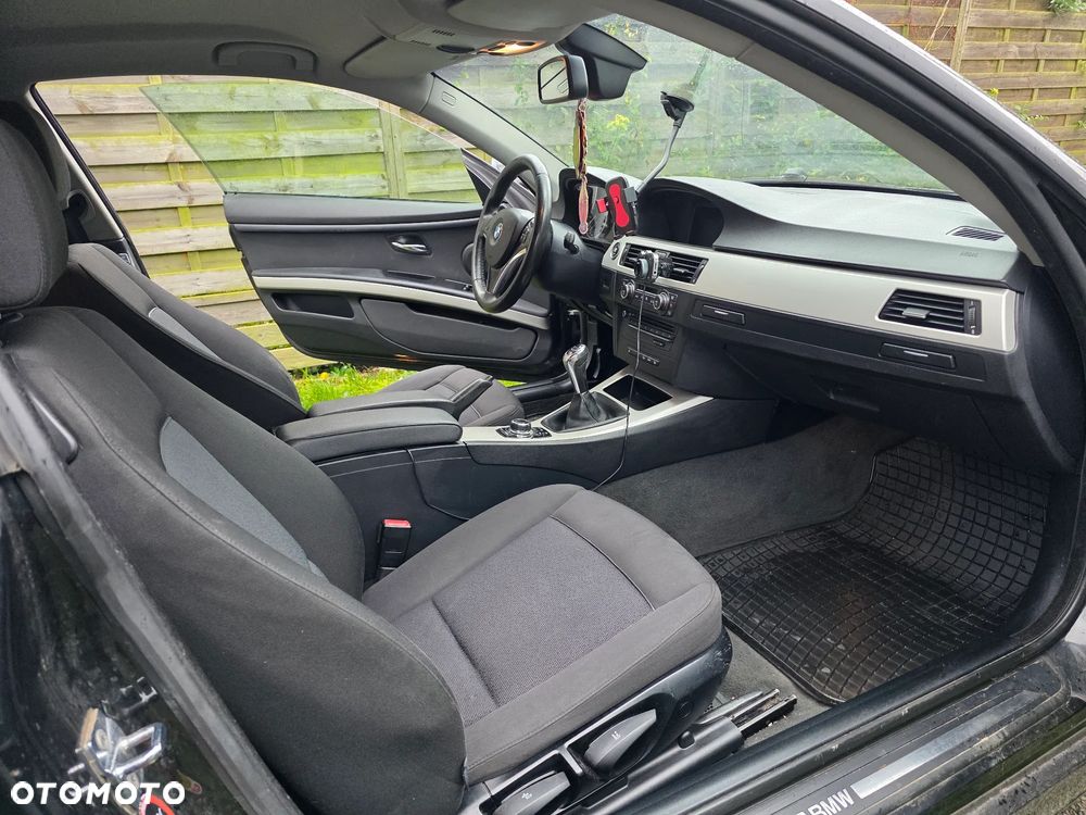 BMW Seria 3 320d xDrive - 9