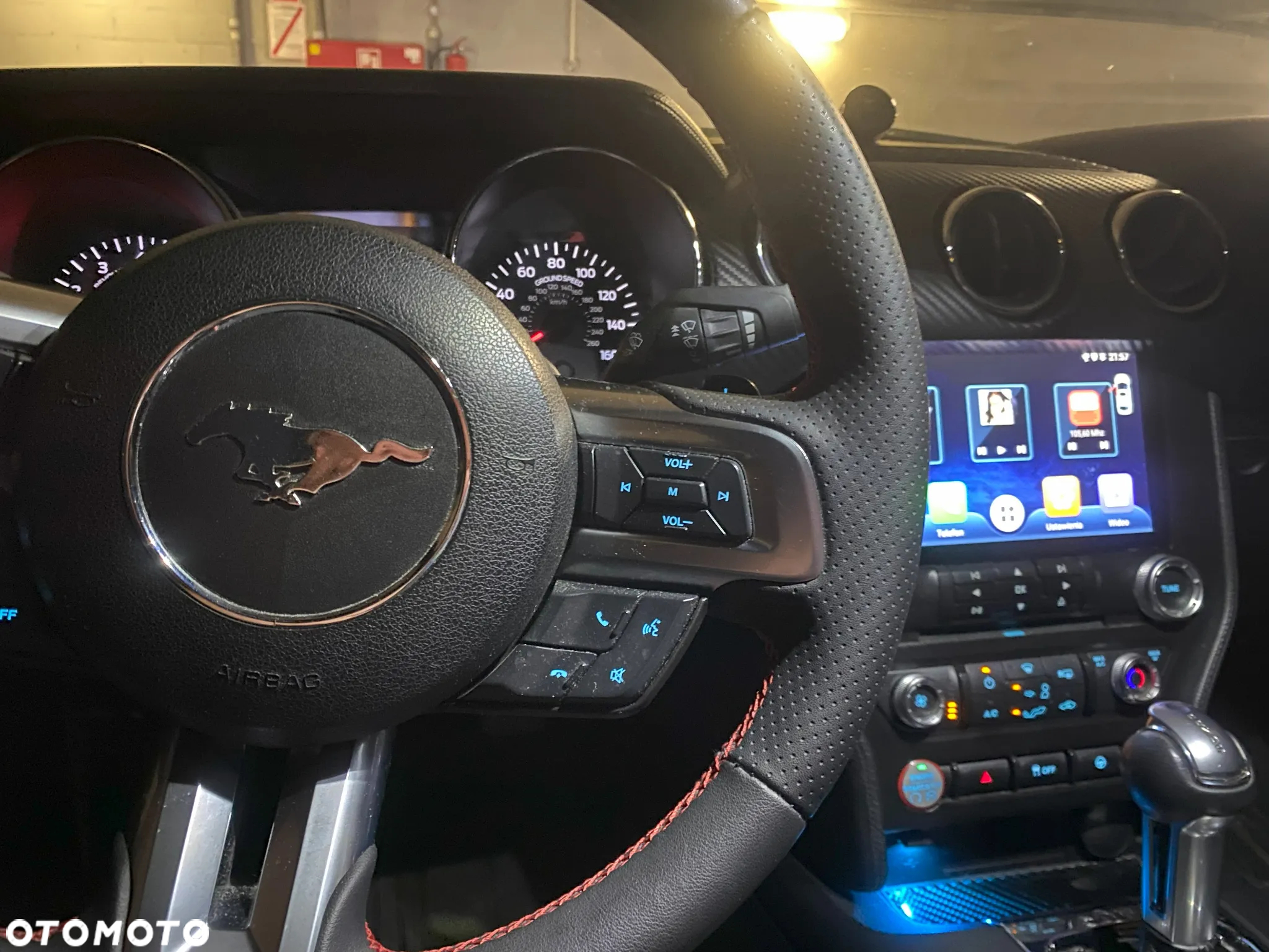 Ford Mustang - 6