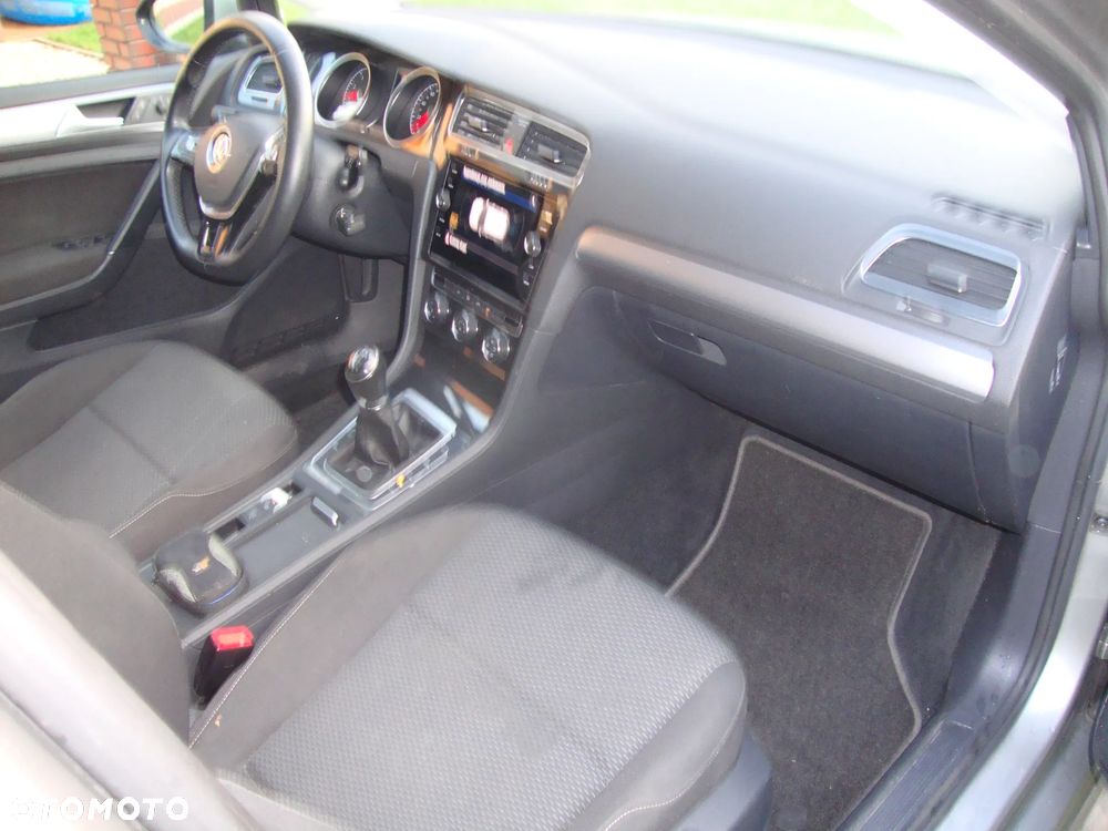 Volkswagen Golf 1.0 TSI (BlueMotion Technology) Trendline - 5