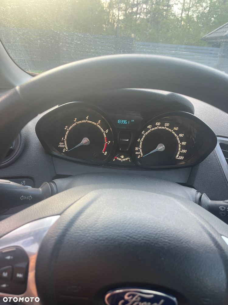 Ford Fiesta 1.25 Silver X (Trend) EU6 - 4