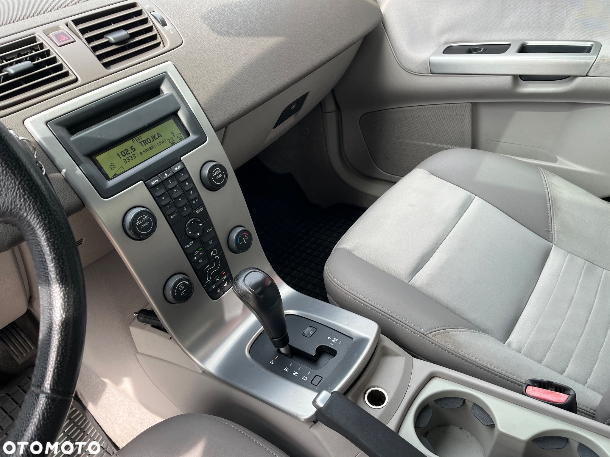 Volvo S40 2.4D5 - 12
